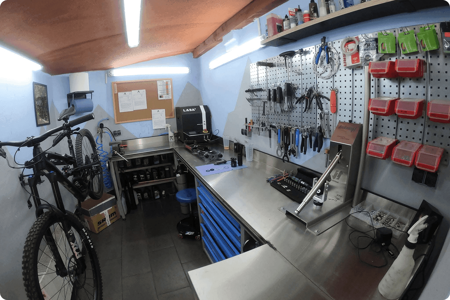 Zdjęcie serwisu rowerowego Amorto Garage w Bydgoszczy